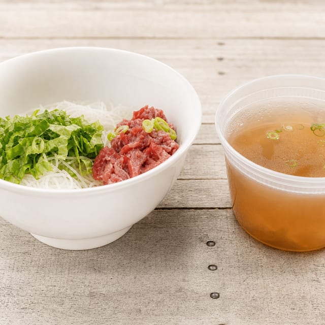 P6. Steak & Meatball Noodle Soup.